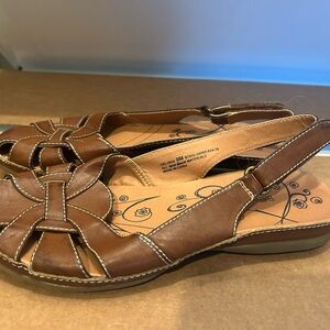 Baretraps Women’s 9M Delisha Brown Leather Slingback Sandals